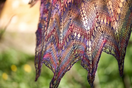 Szal &quot; FUCHSIA RAINBOW &quot; HERBE DESIGN