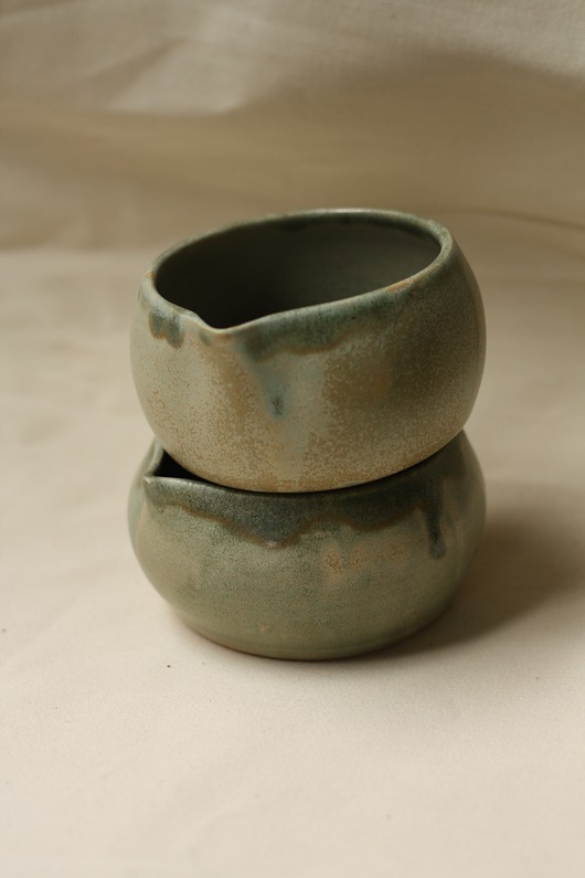 kubki i filiżanki Czarka z dziubkiem do przelewania na matchę matcha