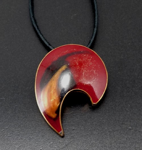 red moon PRYZMAT