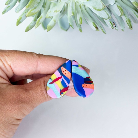 piękne kolorowe kolczyki handmade Hellaclay