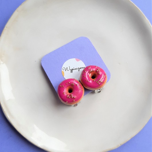 klipsy Klipsy różowe donuts ze złotą posypką