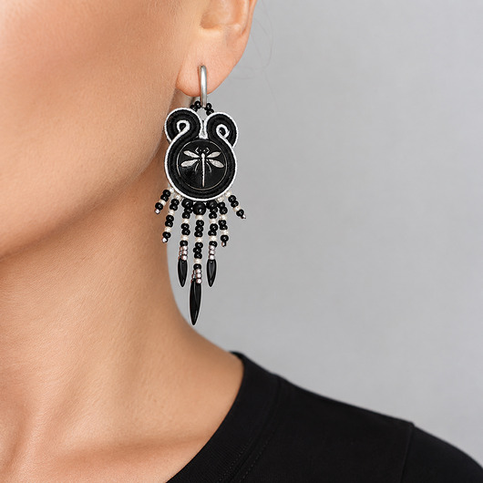 kolczyki soutache Srebrna wazka- kolczyki sutasz