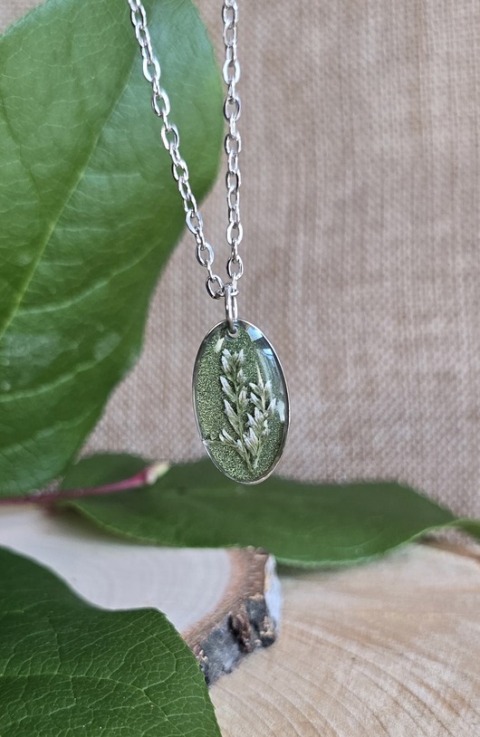 wisiory Wieczne kwiaty srebrna zawieszka prawdziwe kwiaty jajowata zielona