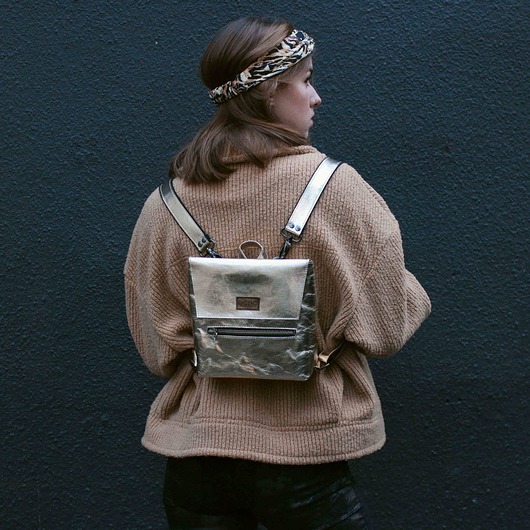 plecaki Mały EKO plecak z papieru Small Backpack złoty