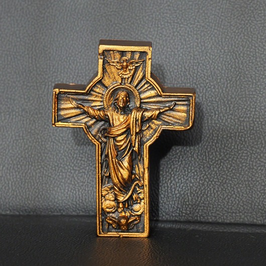 figurki i rzeźby Rzeźba złoty Jezus na Krzyżu wys. 10 cm