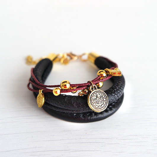 bransoletki na sznurku Bransoletka - Czarna, bordo - złota