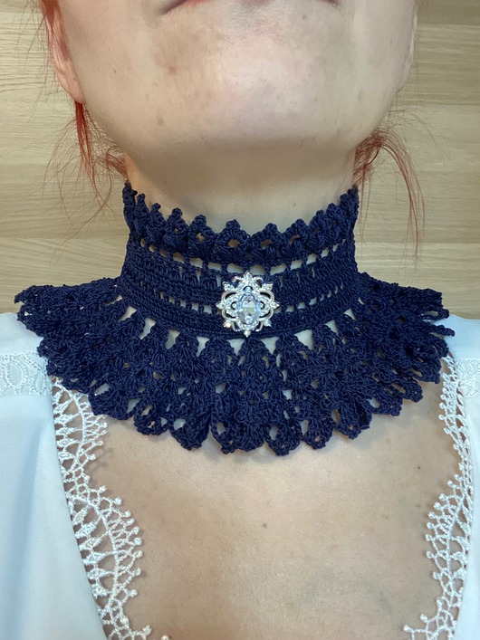 chokery Retro koronkowa granatowa kolia choker