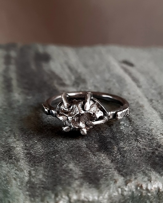 pierścionki srebrne Pierścionek METEORYT rozmiar 16, meteoryt z Argentyny, srebro 925