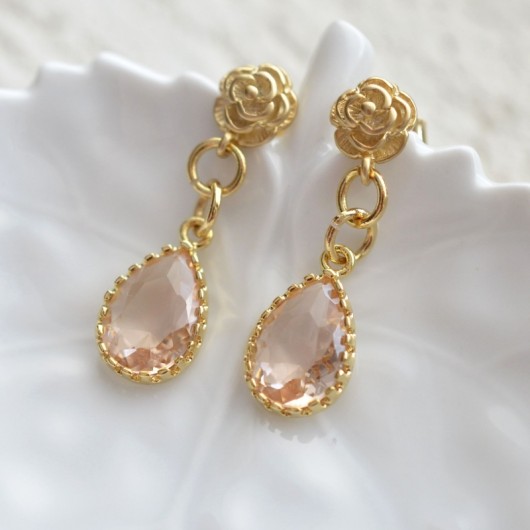 flowers earrings in gold  Made by Magda