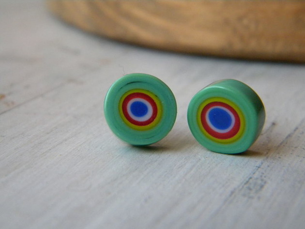 kolczyki wire wrapping kolorowe kręgi  - sztyfty