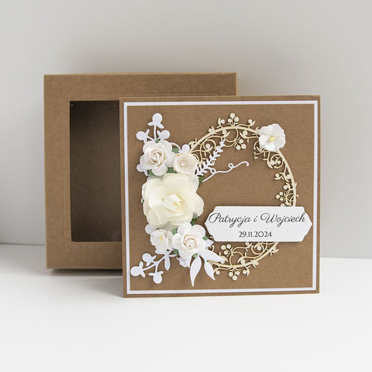 kartki scrapbooking Personalizowana kartka ślubna w pudełku eko biała