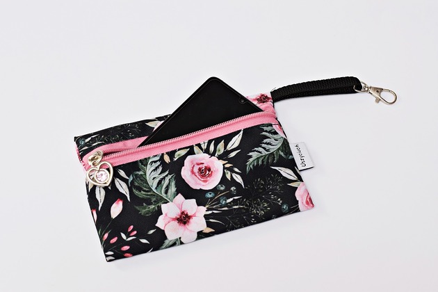 etui na telefon Etui na telefon na klucze etui do torebki kwiaty in garden