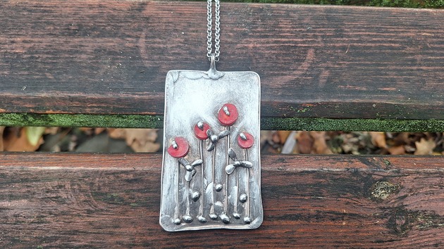 wisiory Maki - wisiorek na łańcuszku, rezerwacja