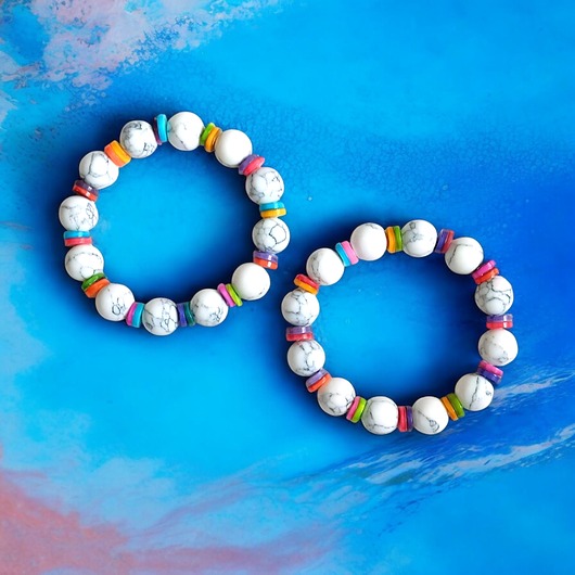 bransoletki z kamieni naturalnych HOT TREND : bransoletka : summer collection : howlit 12mm, kolorowa muszla