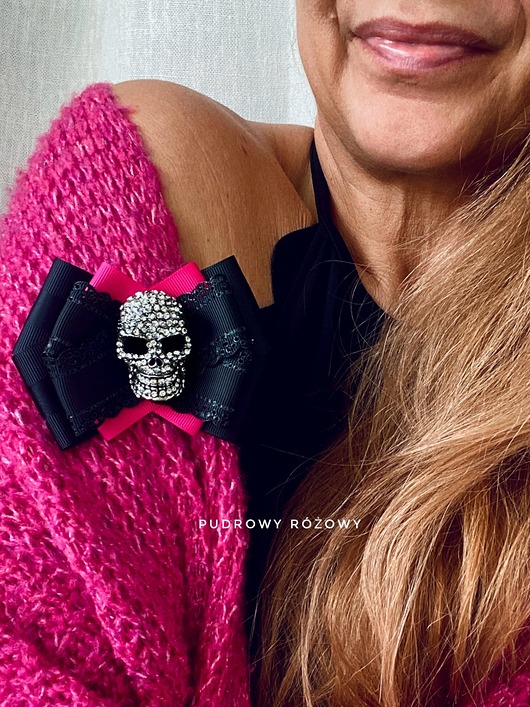 broszki Niesamowita Brosza z Czaszką wysadzaną kryształkami