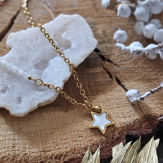 wisiory Naszyjnik z gwiazdką i kamieniem księżycowym