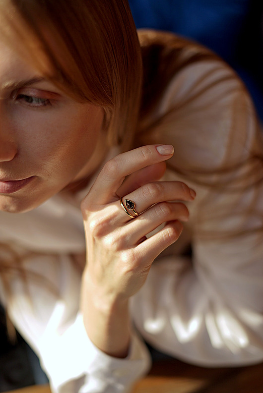 pierścionki złote Pierścionek z kamieniem w kształcie łezki, zamówienie specjalne