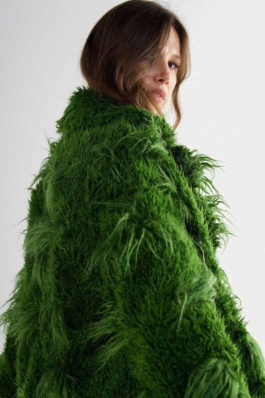 kurtki damskie Krótka zielona kurtka ze sztucznego futra GREEN LLAMA