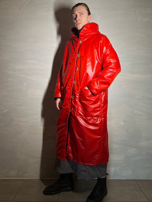 płaszcze damskie Czerwony długi płaszcz impregnowany z kapturem