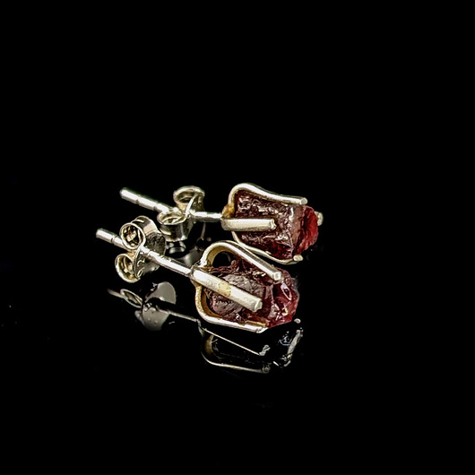 kolczyki srebrne Kolczyki srebrne mineralne tulipany- granaty