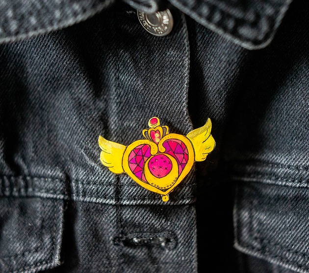 przypinki Przypinka  Sailor Moon przypinka  transformacji