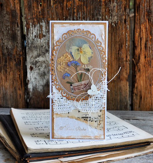 kartki scrapbooking Kartka ślubna z suszonymi kwiatami