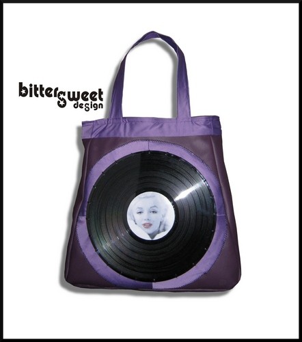 Violet MM - torba z ekoskóry z płytą winylową bittersweet design