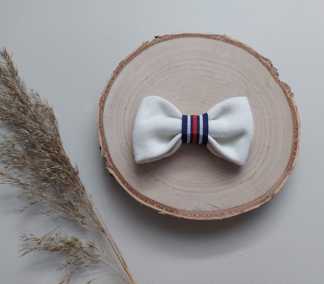 broszki Elegancka broszka kokarda ecru