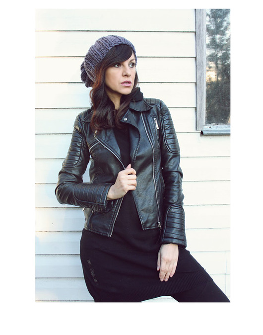 Szara czapka beanie  z wełną Mademoiselle Patrini