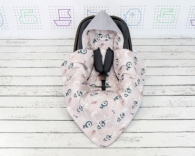 kocyki, kołderki, pościel dla dzieci Bawełniany Kocyk do fotelika Infant - Pingwinki Róż