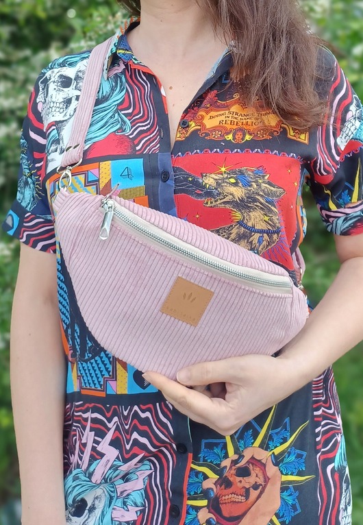 saszetka nerka Sztruksowa nerka damska Różowa