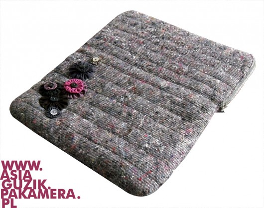 laptop pillow odznaczony HAS