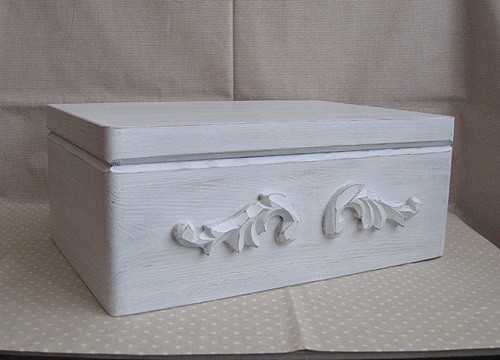 Kuferek Shabby Chic scarllet art