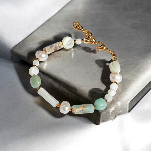bransoletki z kamieni naturalnych Bransoletka wakacyjna : perły , muszla, amazonit, jaspis cesarski :: light
