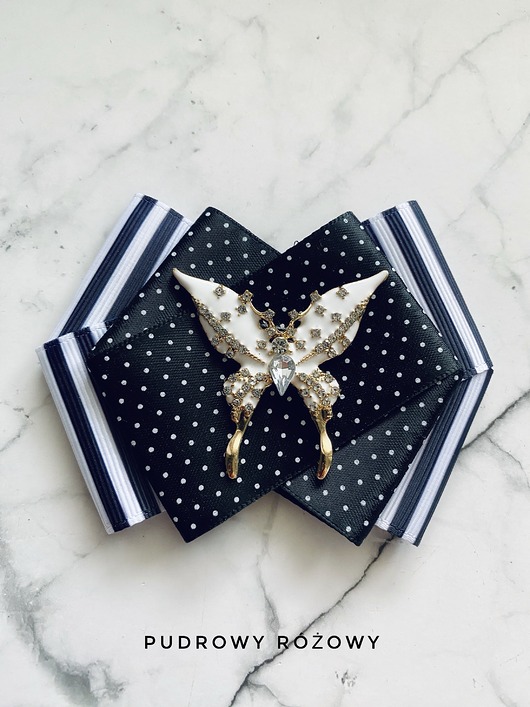 broszki Brosza Black & White z cudownym Motylem NEW