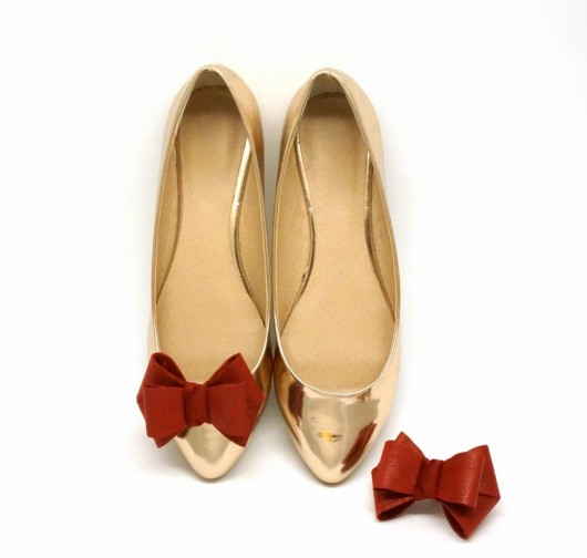 Kokardki 3D Red Leather - klipsy do butów Coquet