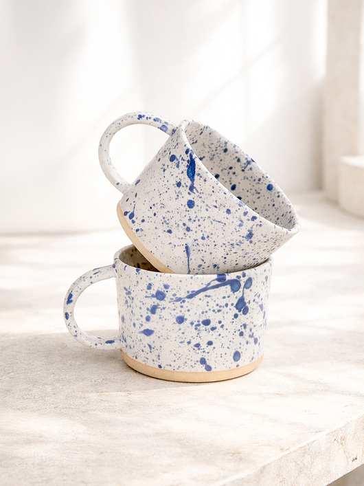 kubki Kubek w niebieskie plamki