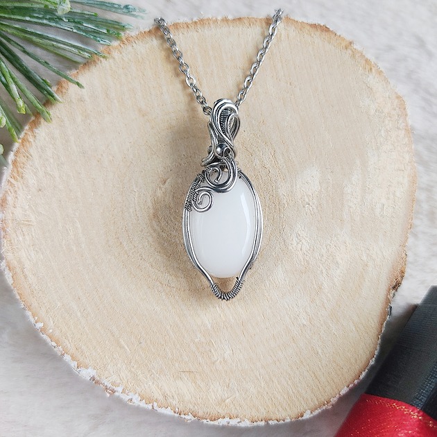 wisiory Naszyjnik Kwarc Mleczny "Zimowy Szept" stal chirurgiczna wisiorek handmade