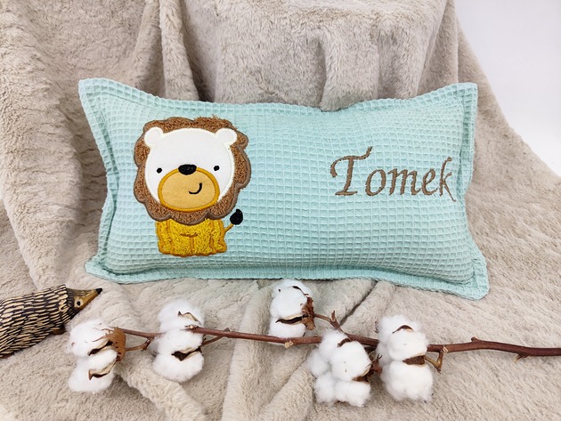 poduszki do pokoju dziecka Personalizowany prezent dla dziecka - imienna poduszka z lwem