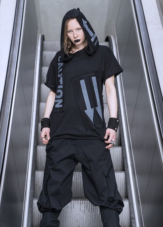t-shirt damskie CAUTION t-shirt czarno-szary