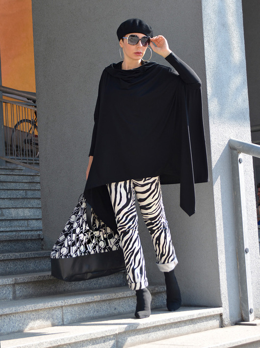 TUNIKA GEOMETRYCZNA Z KAPTUREM by momo momo fashion