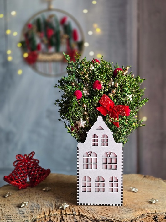 dekoracje świąteczne Stroik świąteczny w kamieniczce - dekoracja bożonarodzeniowa do wnętrza