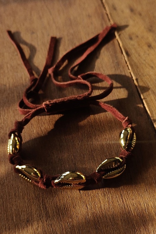 bransoletki skórzane ZŁOTE KAURI burgundowa skórzana