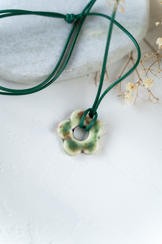 wisiory Ceramiczny naszyjnik FLOWER POWER