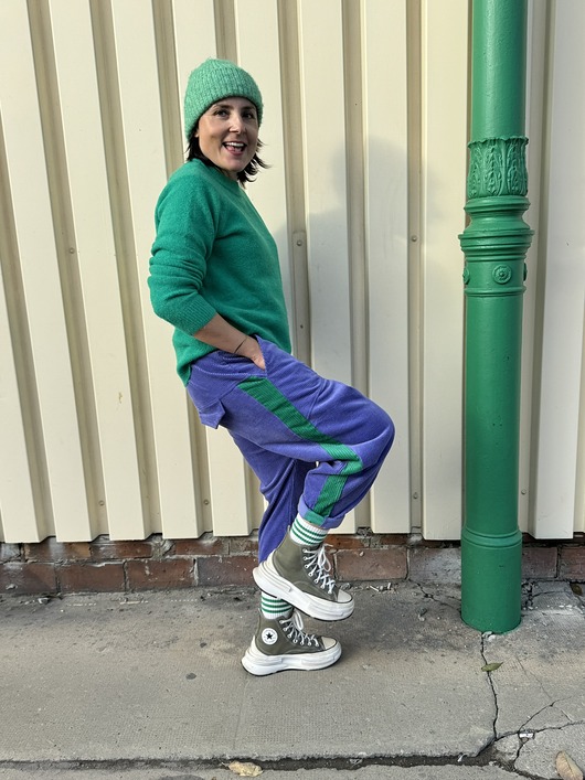 spodnie materiałowe damskie Sztruksowe baggy z lampasem