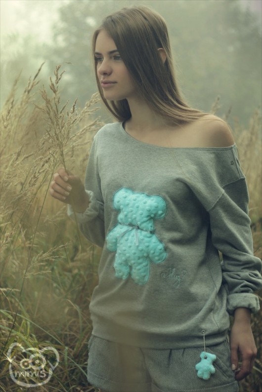 Bluza ''a Hug...?'' (mint)  MIMIŚ