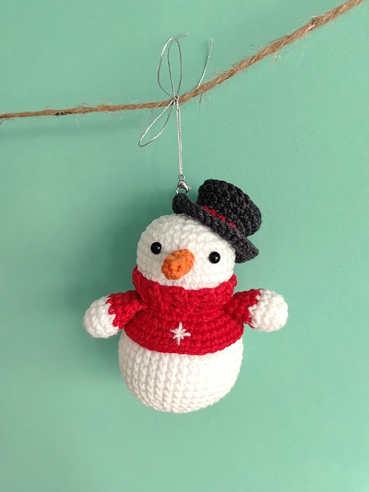 dekoracje świąteczne Szydełkowa zawieszka na choinkę brelok maskotka Bałwanek