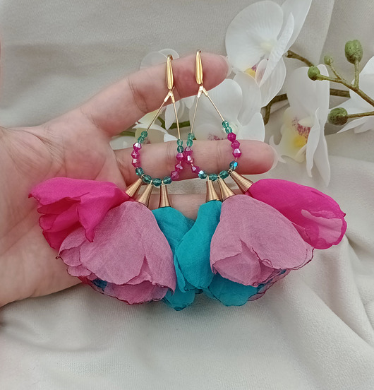 kolczyki chwosty Kolczyki chwosty duże kwiaty, kolczyki kwiaty fuksja turkus