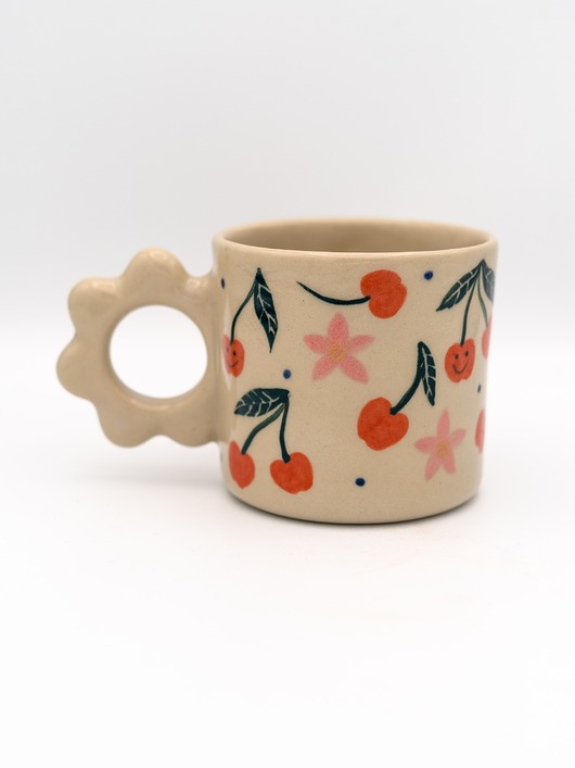 kubki Ceramiczny kubek w wisienki