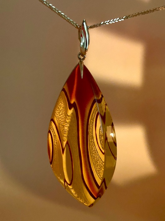 wisiory Wisiorek z naturalnego bałtyckiego bursztynu